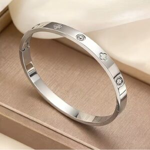 Four Leaf Clover and Cubic Zirconia Silver Stainless Steel Bangle Bracelet
